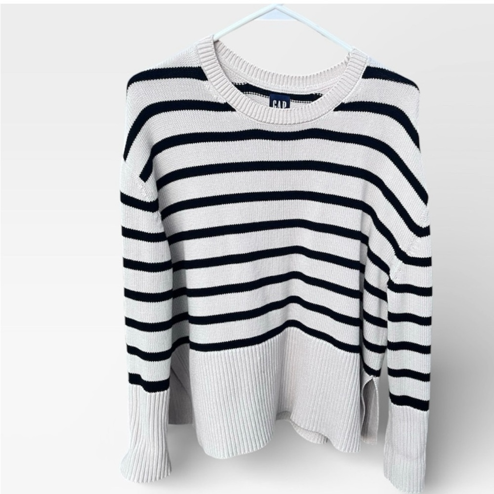 GAP Women's Crew Neck Sweater 100% cotton